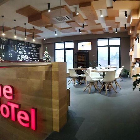 Wine Hotel Chisinau Eksteriør bilde