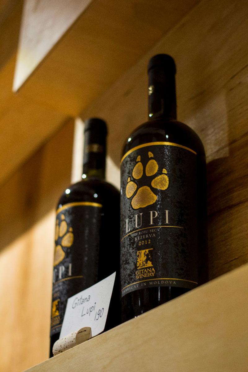 Wine Hotel Chisinau Eksteriør bilde