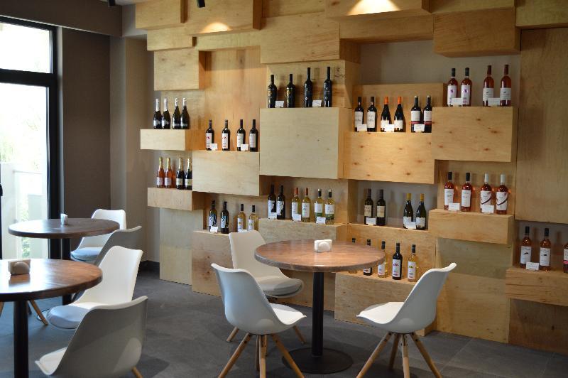 Wine Hotel Chisinau Eksteriør bilde