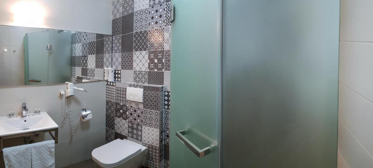 Wine Hotel Chisinau Eksteriør bilde