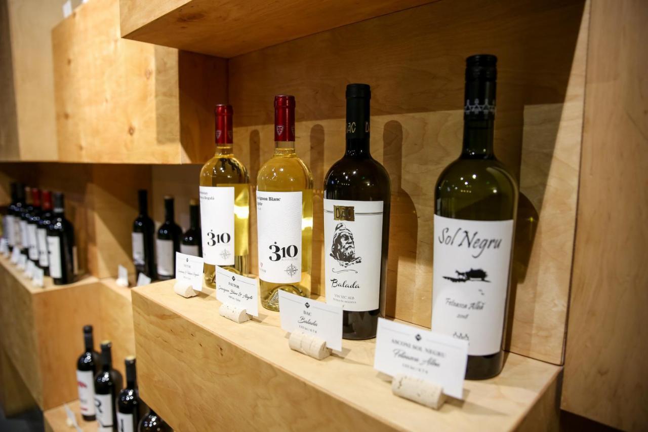 Wine Hotel Chisinau Eksteriør bilde